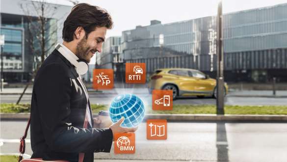 BMW 3-serie Sedan, Connected Package Professional. Närbild på displayerna i förarmiljön hos BMW 3-serie Sedan med Connected Package Professional.