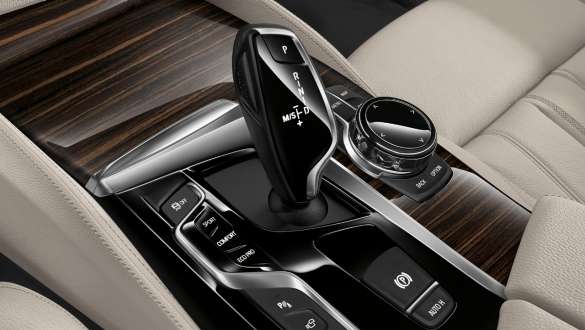 Reglage Interiör BMW 5-serie Sedan G30 Reglage i svart högglans BMW 5-serie Sedan G30 Facelift 2020 Interiör