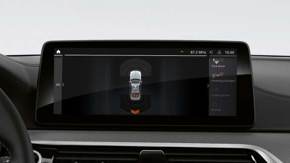 Backningsassistent BMW 5-serie Sedan G30 Backningsassistent BMW 5-serie Sedan G30 Facelift 2020 Interiör förarmiljö