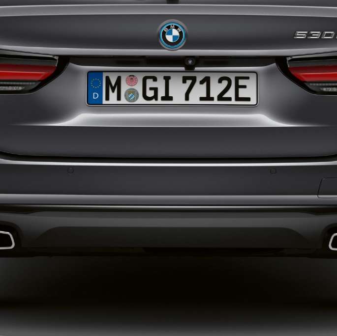 BMW 5-serie Touring G31 Standardutrustning Bakparti BMW 5-serie Touring 530i G31 2020 Standardutrustning i Sofistogrå, sedd bakifrån