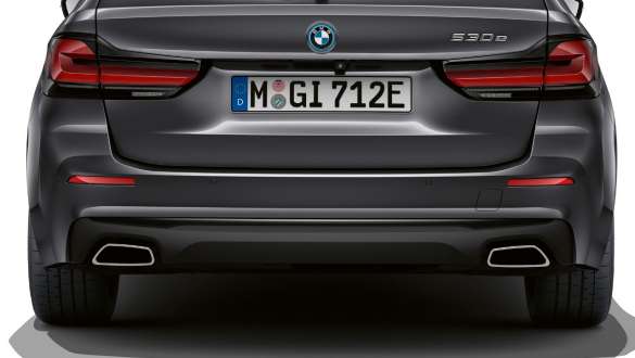 Synliga trapetsformade ändrör BMW 5-serie Touring G31 Synliga trapetsformade ändrör BMW 5-serie Touring G31 Facelift 2020 närbild bakparti