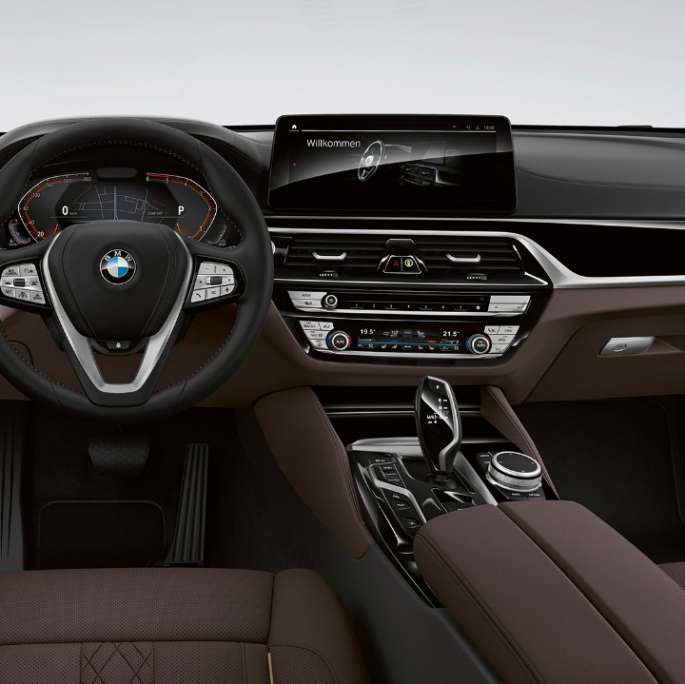 Förarplats BMW 6-serie Gran Turismo Luxury Line G32 2020 BMW 6-serie Gran Turismo 640d xDrive 2020 Luxury Line exklusivläder ’Nappa’ Mocka, interiör