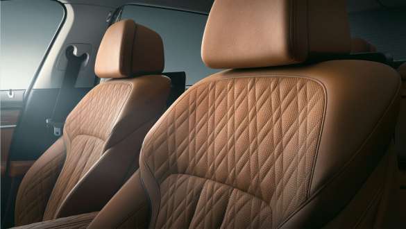 BMW 7-serie sedan lädersäte nappa BMW 7-serie sedan: Närbild av lädersäte nappa