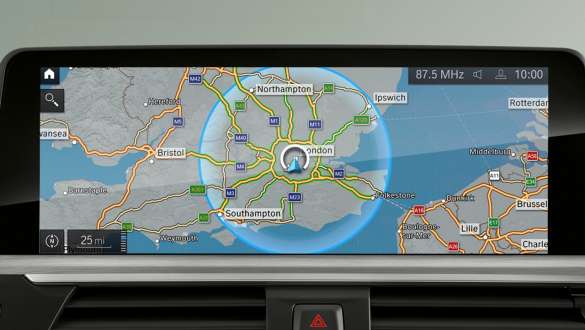 BMW 7-serie Sedan laddhybrid G11 G12 navigationssystem BMW 7-serie Sedan laddhybrid G11 G12 närbild av navigationssystemet