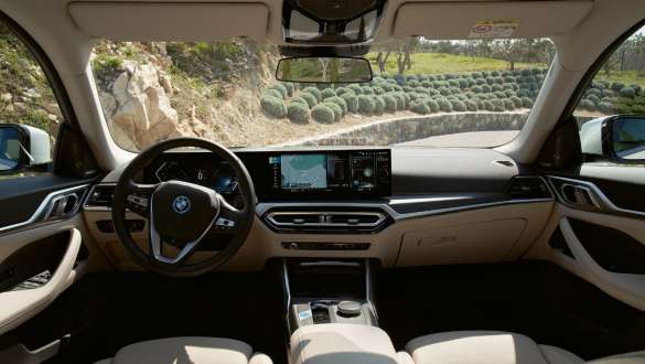 Förarplats BMW i4 G26 2021 Förarplats BMW i4 G26 2021 kupé
