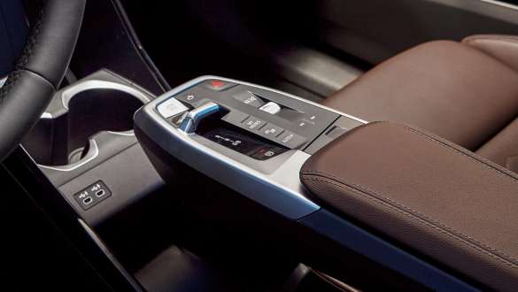 BMW iX1 U11 BEV invändig utrustning mittkonsol BMW iX1 U11 BEV invändig utrustning mittkonsol växelväljare