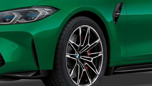 Främre hjulhus BMW M3 Sedan G80 2020 BMW M3 Sedan G80 2020 Isle of Man Grön främre hjulhus närbild