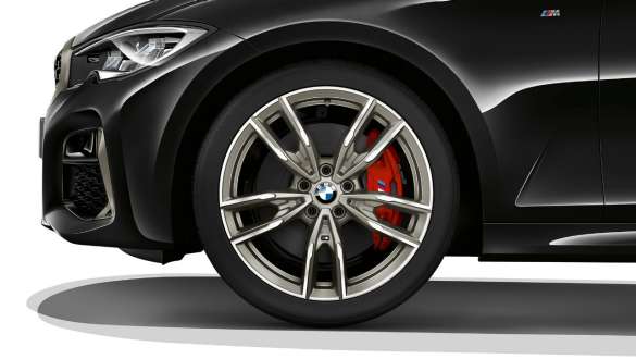 19” M smidda fälgar 792 M Bicolor BMW M340i xDrive Sedan G20 2020 BMW M340i xDrive Sedan G20 2020 19” M lättmetallfälgar 792 M Bicolor närbild hjul