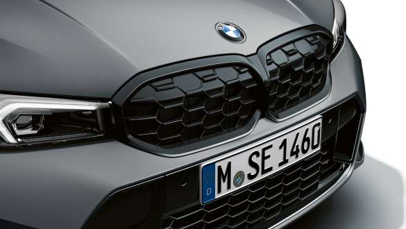 BMW kylargrill i nätoptik BMW M340i xDrive Sedan G20 BMW M340i xDrive Sedan G20 BMW Individual Frozen Pure Grey metallic BMW kylargrill i nätoptik
