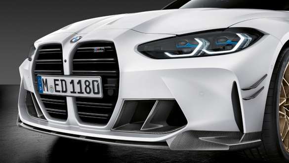 M Performance frontsplittersats kolfiber BMW M3 Sedan G80 2020 BMW M3 Sedan G80 2020 M Performance frontsplitter kolfiber närbild