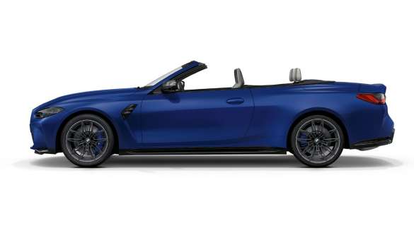 Sidodesign BMW M4 Competition Cabriolet med M xDrive G83 2021 BMW M4 Cabriolet Competition med M xDrive G83 2021 BMW Individual Frozen Portimao Blå metallic sedd från sidan