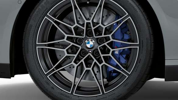 M Compoundbromsar BMW M4 Coupé G82 2020 BMW M4 Coupé G82 2020 M Compoundbromsar närbild