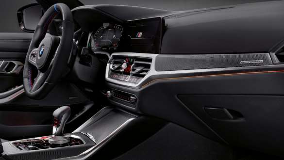 M Performance interiörlister i kolfiber BMW M4 Coupé G82 2020 BMW M4 Coupé G82 2020 M Performance interiörlister i kolfiber kupé närbild