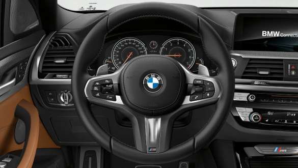 BMW X3 M40i och BMW X3 M40d, variabel sportstyrning. BMW X3 M40i och BMW X3 M40d, Interiör, Cockpit, M lädersportratt, variabel sportstyrning.