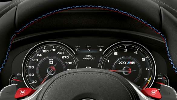 BMW X4 M Competition, M-specifikt kombiinstrument. BMW X4 M Competition och BMW X4 M, Interiör, Cockpit med M-specifikt kombiinstrument.