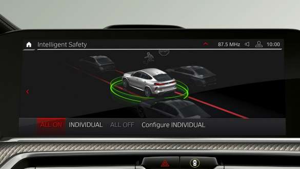 BMW X6 M fordon med Driving Assistant Professional F96 Driving Assistant Professional BMW X6 M fordon F96 2020 SUV kupé