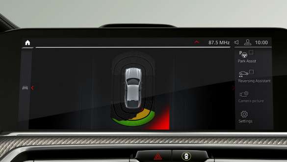 BMW X6 M fordon med Parking Assistant Plus F96 Parking Assistant Plus BMW X6 M fordon F96 2020 SUV kupé