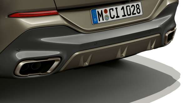 BMW X6 M50i bakre del med M sportavgassystem G06 BMW X6 M50i, bakre del med M sportavgassystem G06 2018 SUV