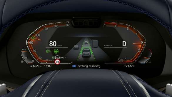 BMW X7 M med Driving Assistant Professional: BMW X7 M, Driving Assistant Professional: Närbild på förarpanelen, G07
