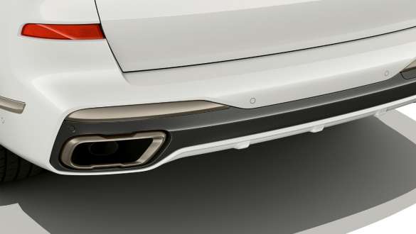BMW X7 M med M specifika ändrör BMW X7 M med M specifika ändrör, G07, närbild ändrör
