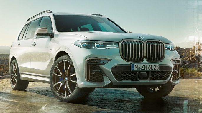 BMW X7 M , trefjärdedelsvy framifrån BMW X7 M i Mineralvit, stillastående, trefjärdedelsvy framifrån, G07, 2019