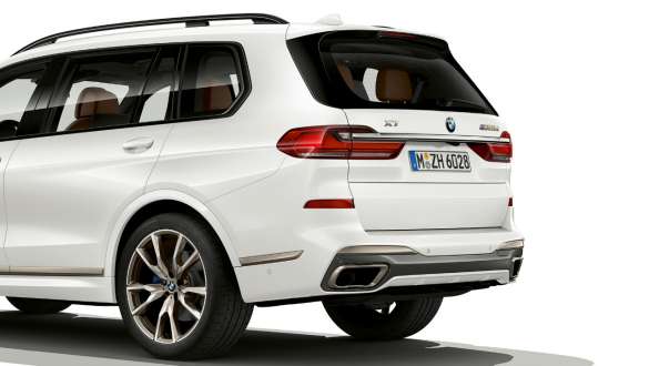 BMW X7 M Automobil med M-sportdifferential G07 2019 BMW X7 M Automobil med M-sportdifferential G07 2019 närbild bak