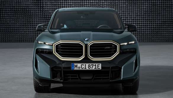 BMW XM G09 sedd framifrån BMW XM G09 utvändig utrustning sedd framifrån