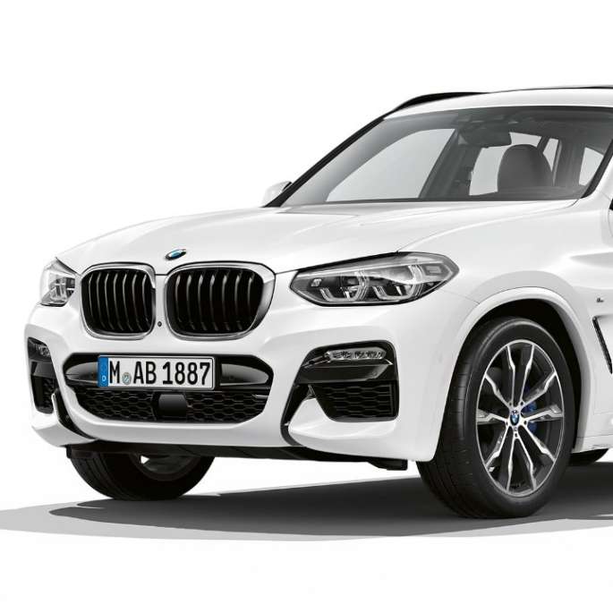 BMW X3 M40i, Modell M Sport, trefjärdedelsvy framifrån BMW X3 M40i, Modell M Sport, trefjärdedelsvy framifrån