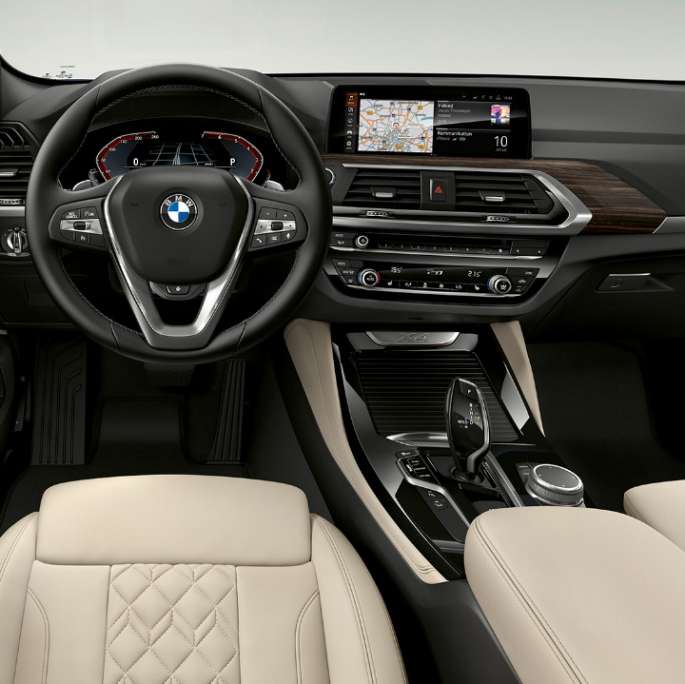 Förarplats BMW X4 Modell xLine Förarplats BMW X4 xDrive20d Modell xLine G02 2018 Kupé