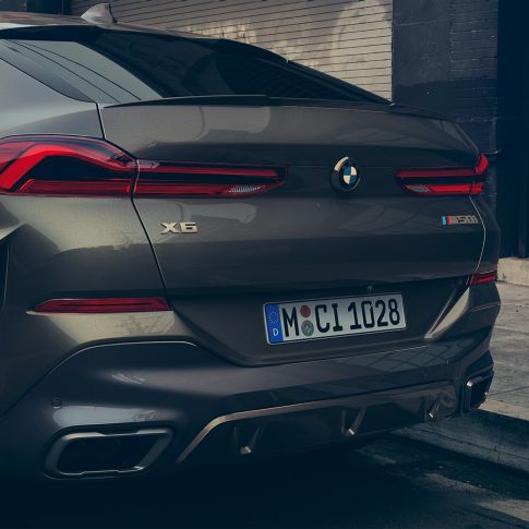 M-sportavgassystemet hos BMW X6. Närbild på M-sportavgassystemet hos BMW X6.