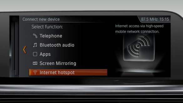 BMW Z4 Roadster, Wi-Fi Hotspot Vy in mot förarplatsen i BMW Z4 Roadster