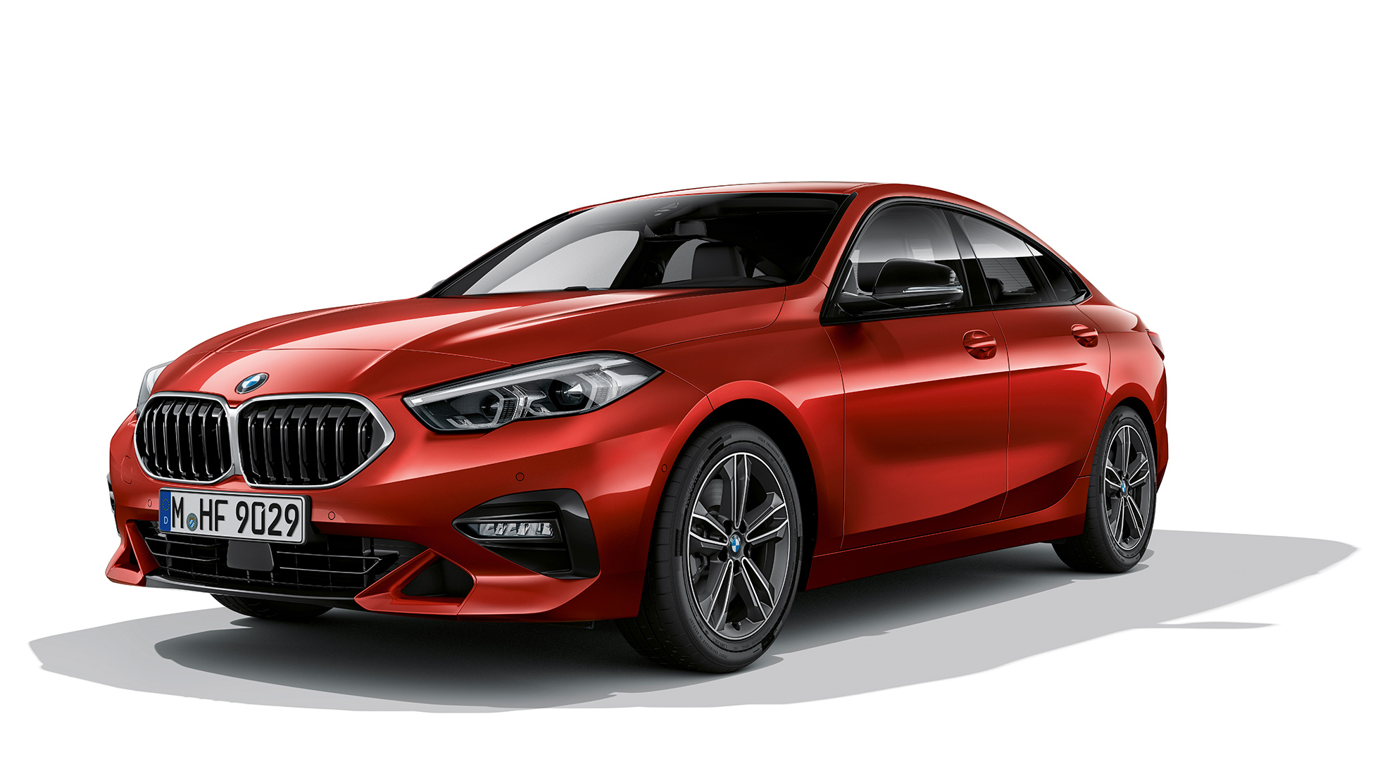 BMW njurar BMW 2-serie Gran Coupé, Model Sport Line Njurar med njurram i krom BMW 2-serie Gran Coupé Modell Sport Melbourne Röd F44 trefjärdedelsvy från sidan