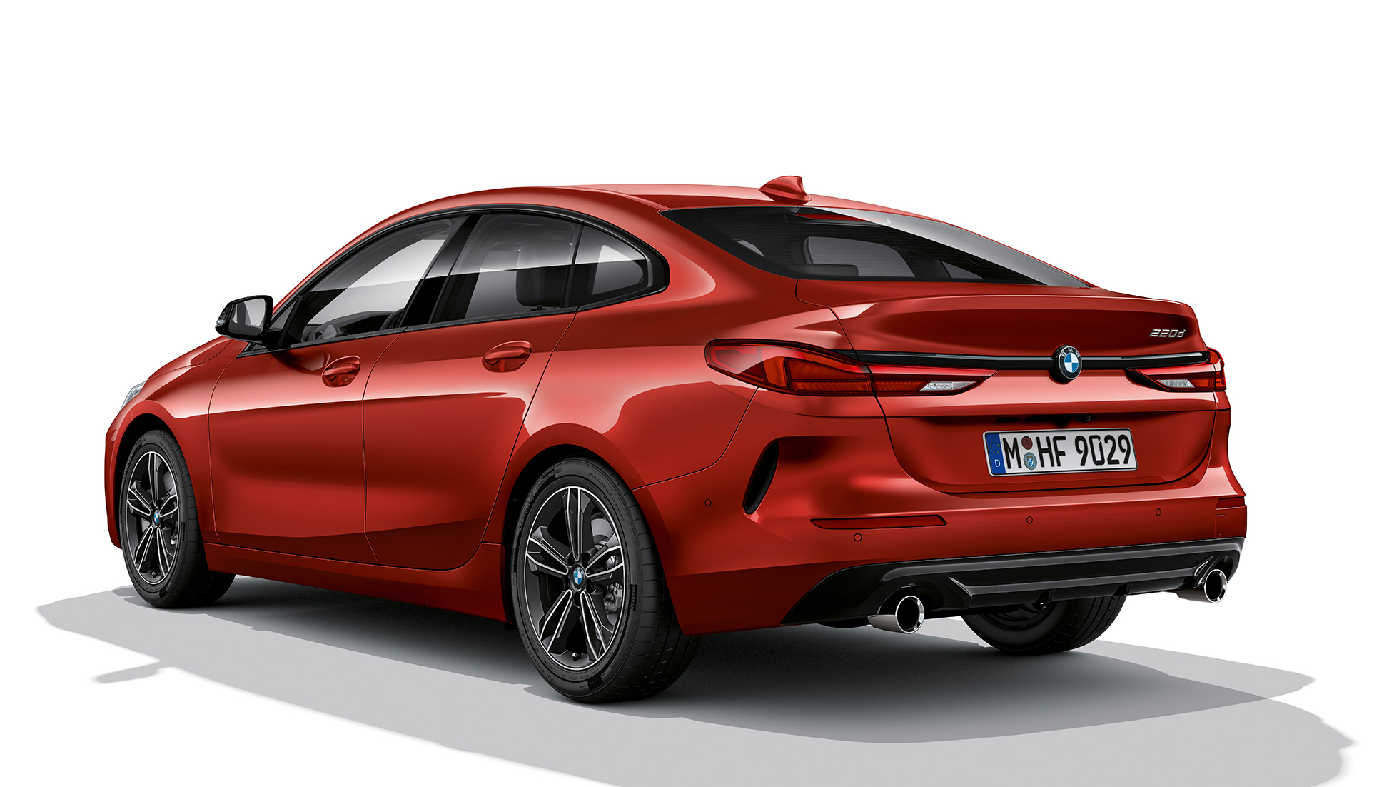 Individual högglans Shadow Line BMW 2-serie Gran Coupé Modell Sport Line BMW Individual högglans Shadow Line BMW 2-serie Gran Coupé Modell Sport Melbourne Röd F44 trefjärdedelsvy bakifrån
