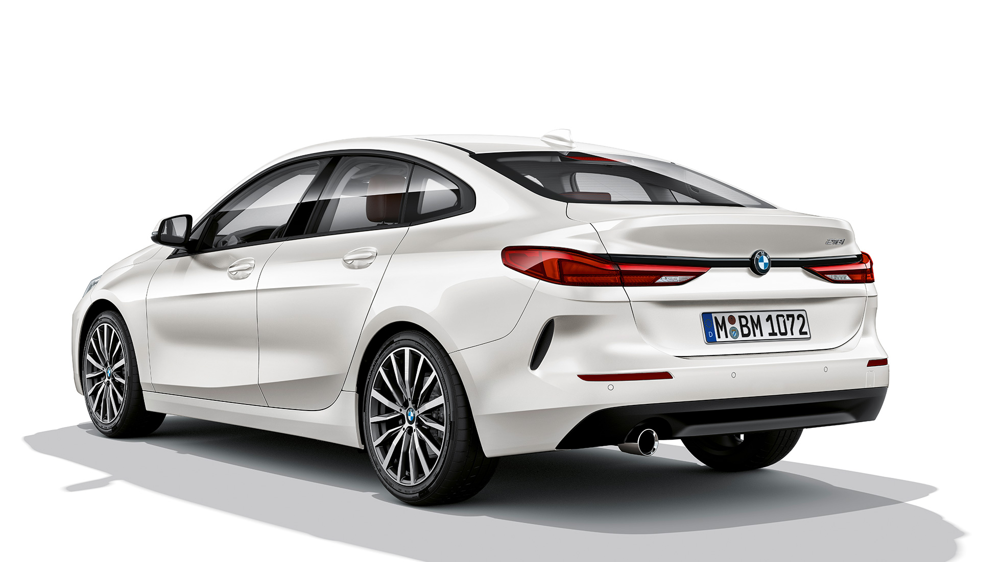 Lättmetallfälgar BMW 2-serie Gran Coupé, Model Advantage Lättmetallfälgar BMW 2-serie Gran Coupé Model Advantage Mineralvit F44 trefjärdedelsvy bakifrån