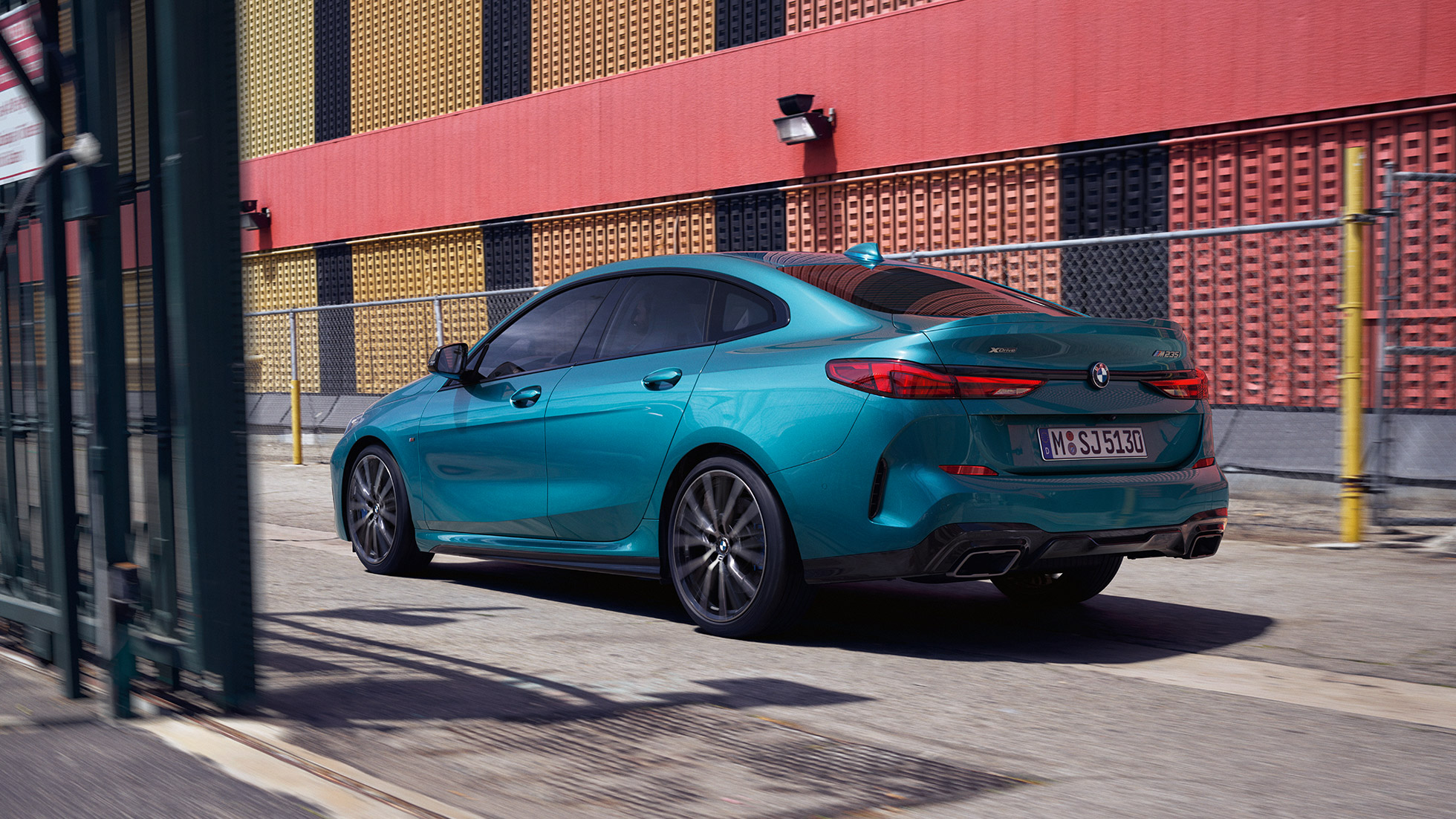 Progressiv design BMW 2-serie Gran Coupé Progressiv design BMW 2-serie Gran Coupé Snapper Rocks Blå metallic F44 2020 trefjärdedelsvy från sidan