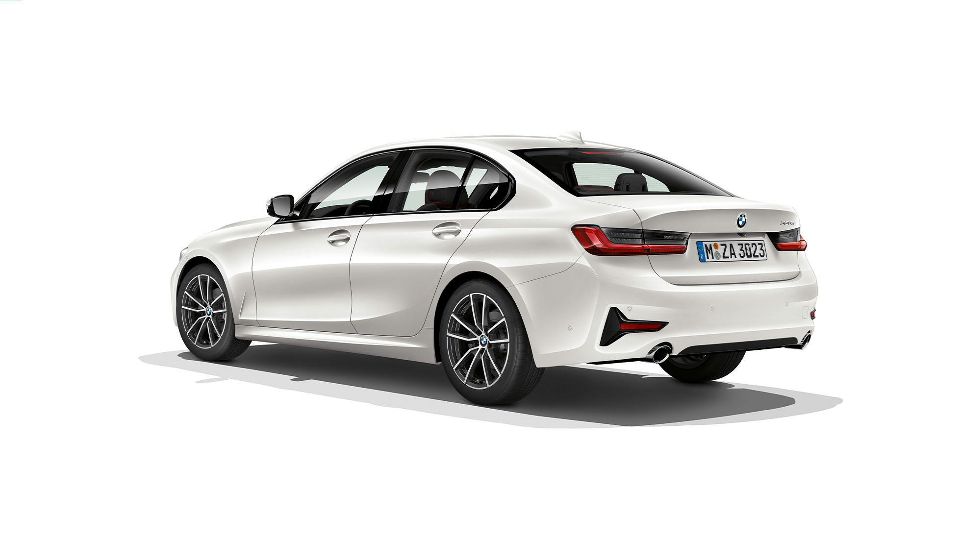 BMW 3-serie Sedan Sport Line, bakparti. Bild snett bakifrån av bakpartiet hos BMW 3-serie Sedan i utförandet Sport Line.