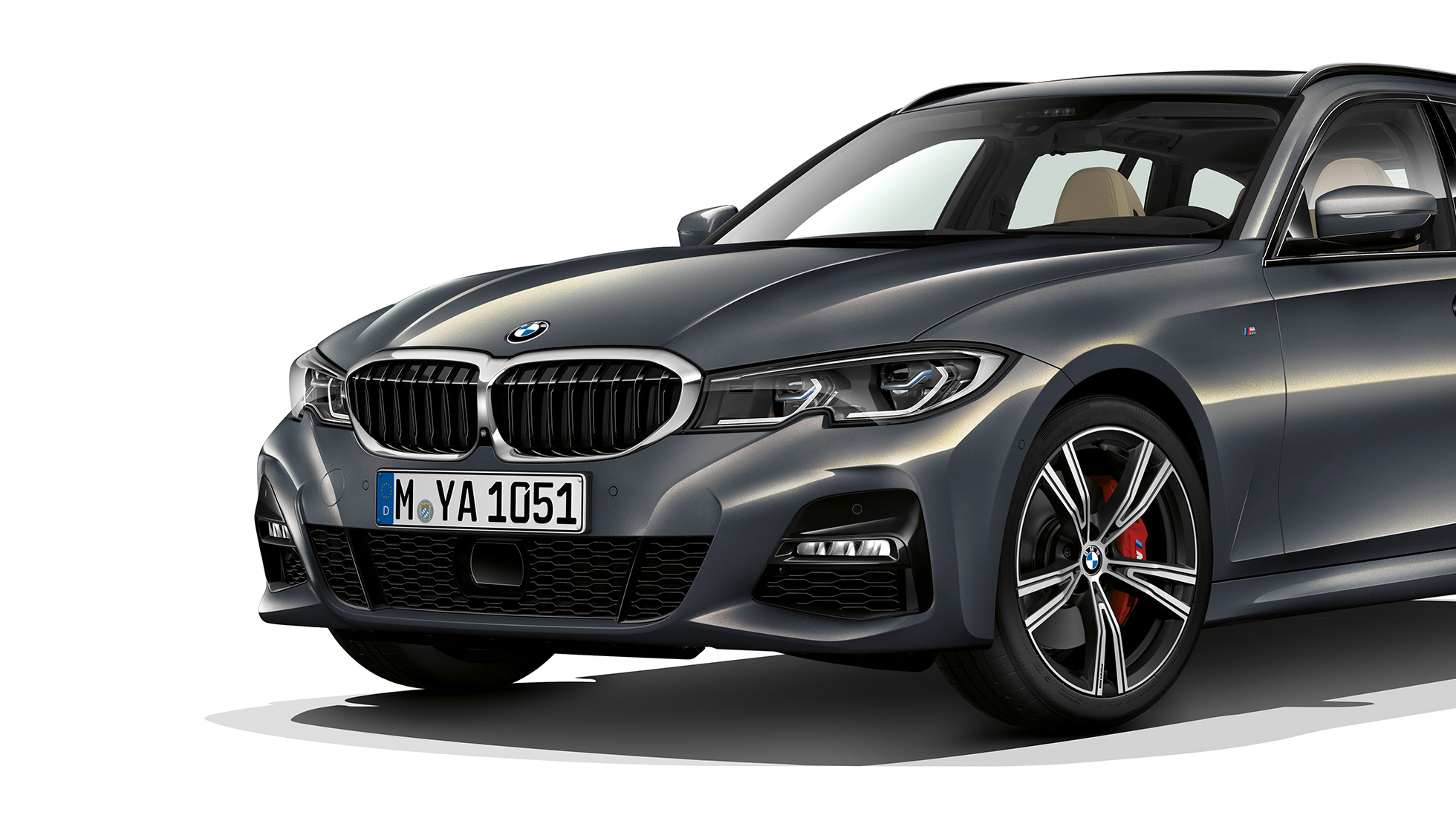 (M Sport Individual) M Sport trefjärdedelsvy framifrån BMW 3-serie Touring, modell M Sport trefjärdedelsvy framifrån