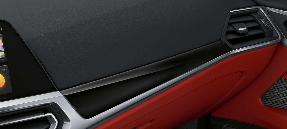 Interiörlister Pianolack Svart högglans BMW 4-serie Coupé 2020 G22 Individual Kupé Interiörlister BMW Individual Interiörlister Pianolack svart med accentlister Pärlglans krom BMW 4-serie Coupé Individual G22 2020 Kupé