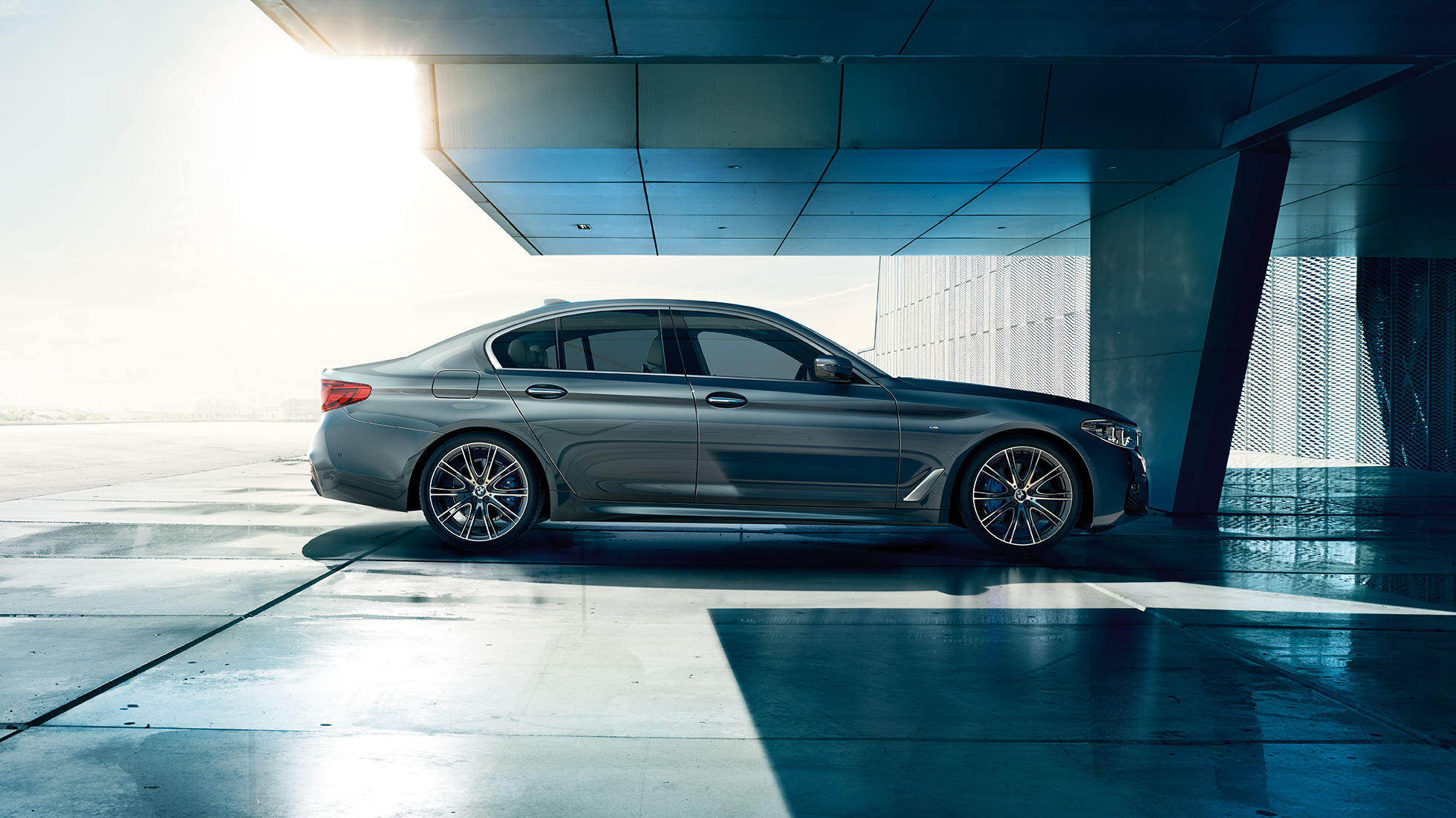 Vy från sidan Design BMW 5-serie Sedan BMW 5-serie Sedan 540i Sedan G30 Bluestone metallic vy från sidan