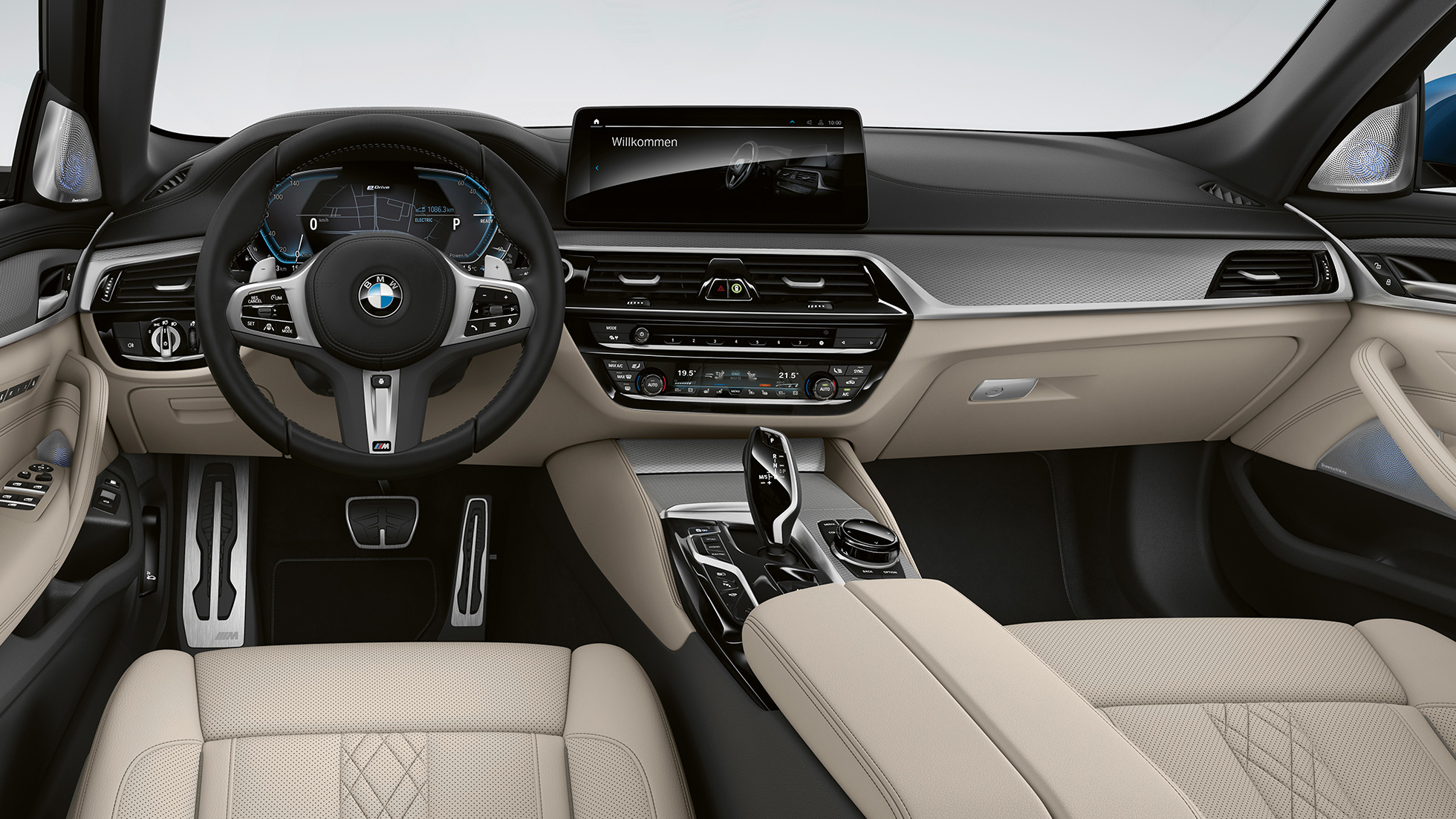 Förarplats BMW 5-serie Sedan Plug-in hybrid G30 M sportpaket Förarplats BMW 5-serie Sedan 520d G30 2020 M sportpaket läder ’Dakota’ Svart med kontrastsöm Blå, Kupé