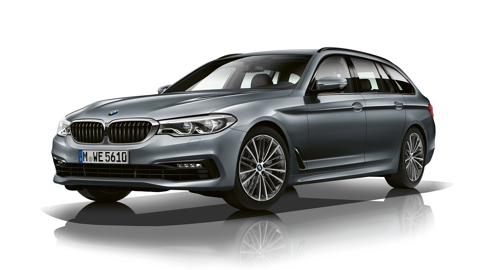Sport Line trefjärdedelsvy framifrån BMW 5-serie Touring Sport Line 5-serie Touring 520d G31 Bluestone metallic trefjärdedelsvy framifrån