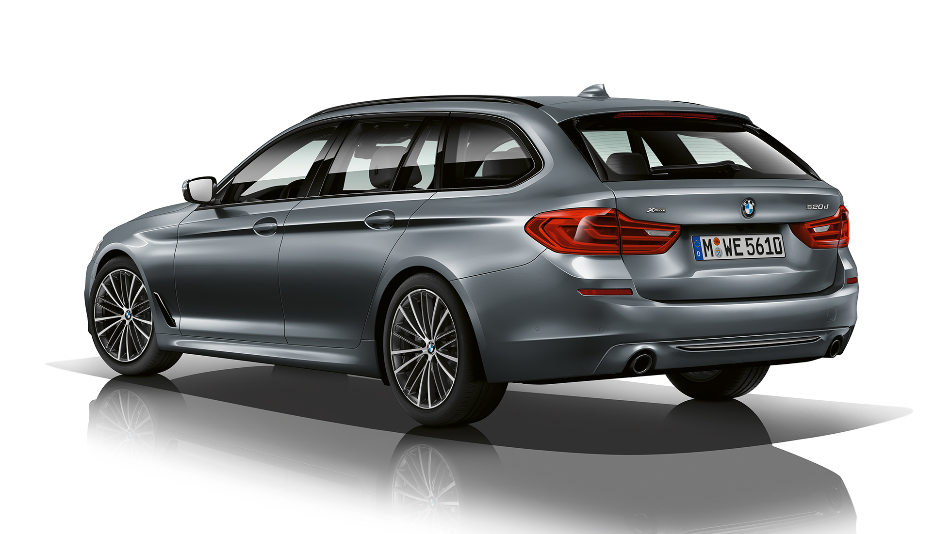 Sport Line trefjärdedelsvy bakifrån BMW 5-serie Touring Sport Line BMW 5-serie Touring 520d Touring G31 Bluestone metallic trefjärdedelsvy bakifrån