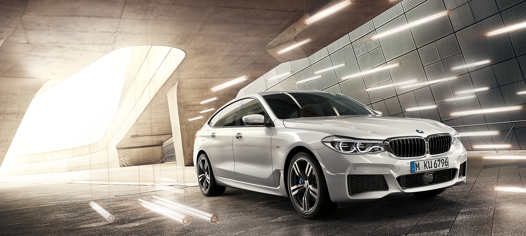 BMW 6-serie Gran Turismo G32 trefjärdedelsvy framifrån BMW 6-serie Gran Turismo G32 2017 Mineralvit metallic trefjärdedelsvy framifrån