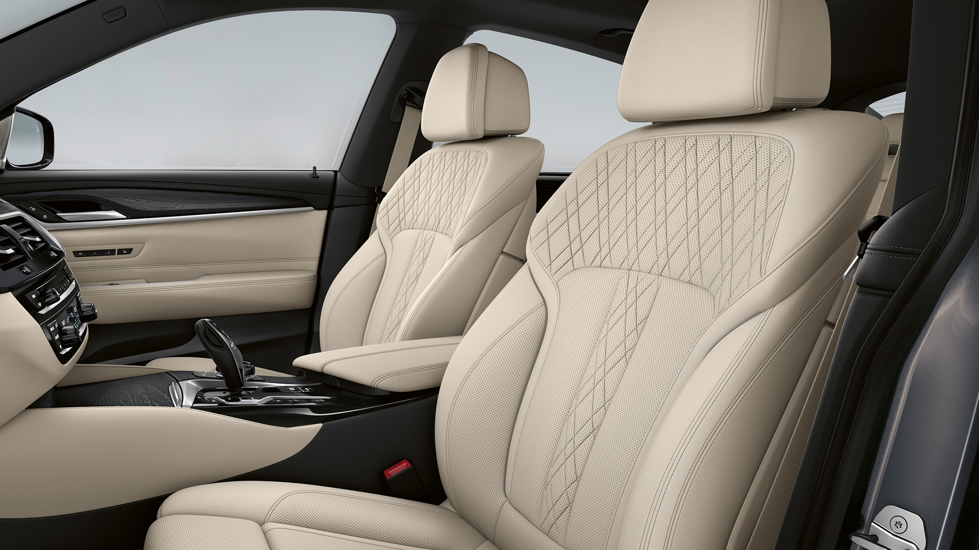 Klädsel BMW 6-serie Gran Turismo M Sportpaket G32 2020 Klädsel exklusivläder ’Nappa’ Elfenbensvit BMW 6-serie Gran Turismo G32 640i xDrive 2020 M Sportpaket interiör