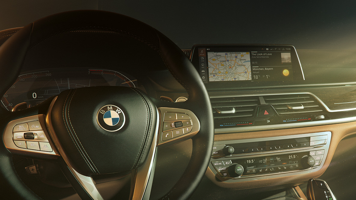 BMW 7-serie sedan BMW Remote Software Upgrade BMW Remote Software Upgrade: Närbild av kombiinstrumentet