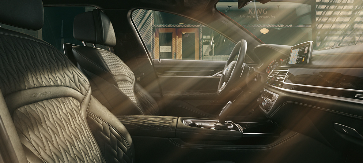 BMW Individual 7-serie Sedan, förstklassig invändig utrustning BMW Individual 7-serie Sedan, förstklassig invändig utrustning i svart