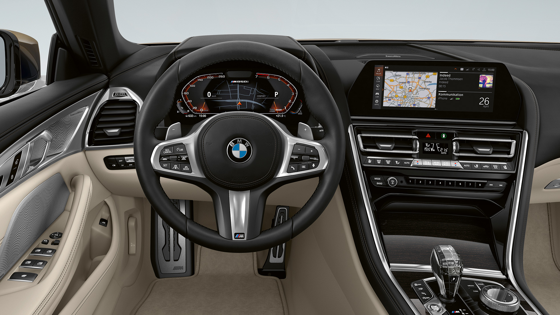 BMW M850i xDrive, Dravit Grey metallic, förarplats med M lädersportratt. BMW M850i xDrive, Dravit Grey metallic, förarplats med M lädersportratt.