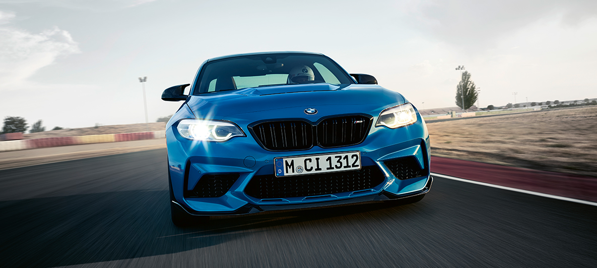 Design BMW M2 CS Design BMW M2 CS F87 Misano Blåmetallic sedd framifrån
