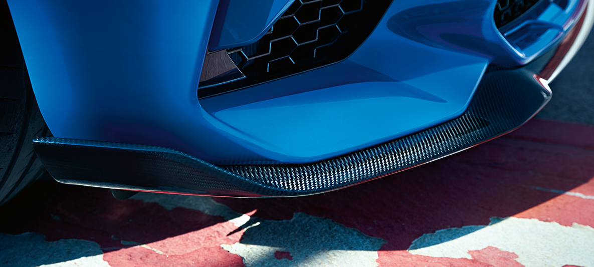 Frontsplitter BMW M2 CS Frontsplitter BMW M2 CS F87 Misano Blåmetallic närbild