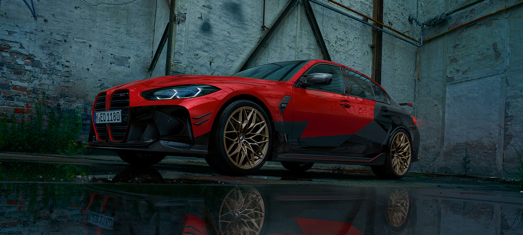 BMW M3 Sedan G80 2020 med BMW M Performance Parts BMW M3 Sedan G80 2020 sedd snett från sidan med BMW M Performance Parts